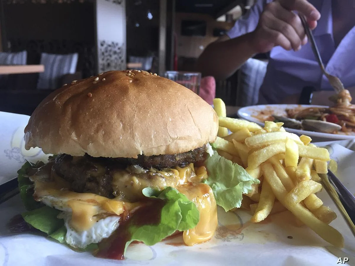 Australian National University Study Warns Link Between Fast Food and Dementia