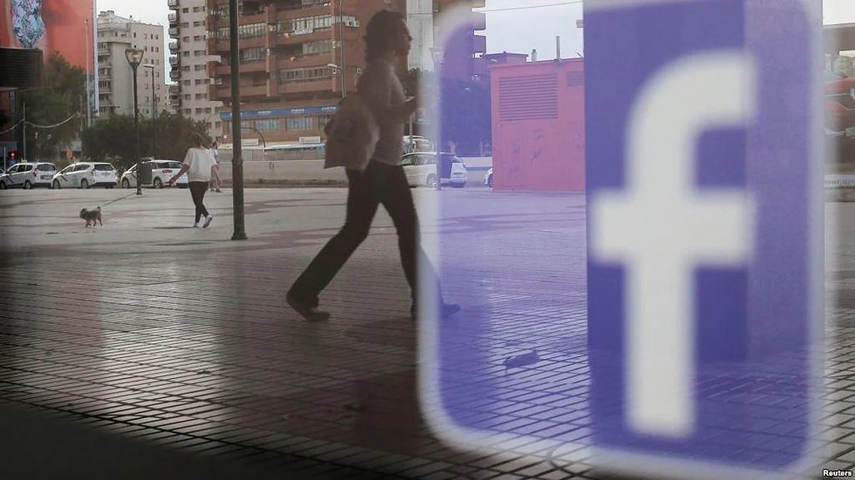 Towards a Happier, Less Nastier Facebook