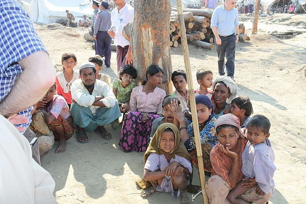 Bangladesh Seeks Help from US in Pressurising Myanmar for Safe Return of Rohingyas