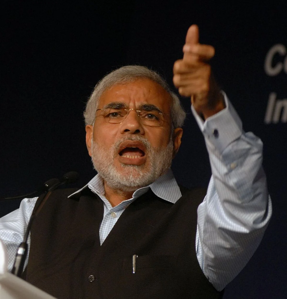 Narendra Modi Warns Those Who Are in Habit of Looting Money