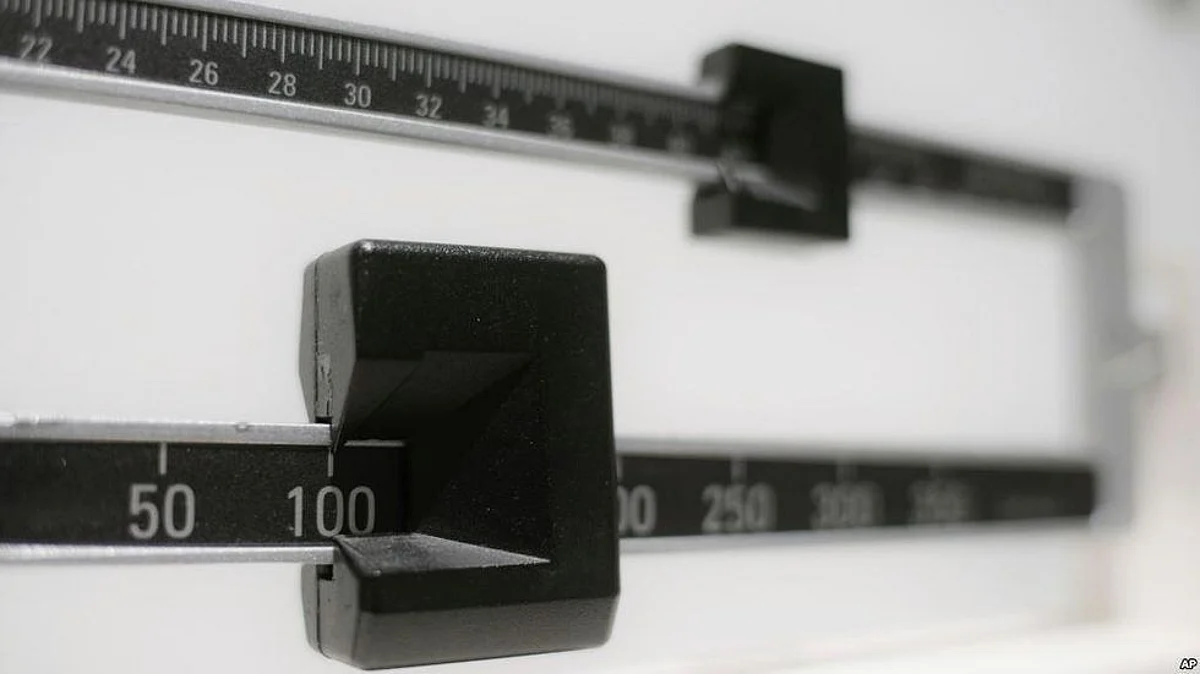 U.S. Adults Putting on Pounds Instead of Getting Taller
