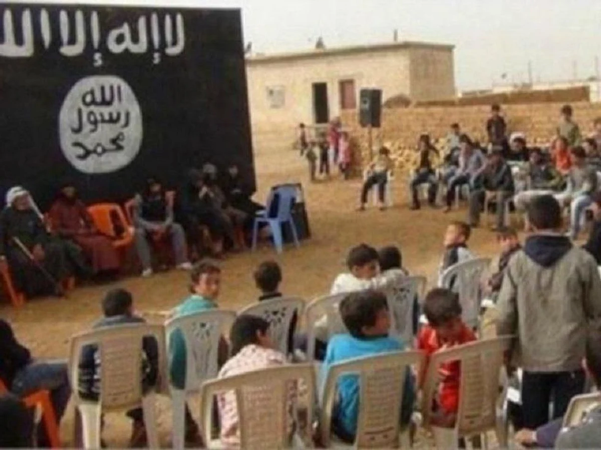 Iraqi Army finds 2 Jails run by ISIS (Islamic State) in Jihadist group’s beleaguered capital Mosul