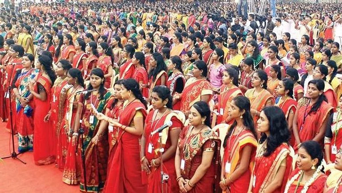 Hindu Spiritual and Service Fair kicks off with 11,000 Students Singing: Read On!