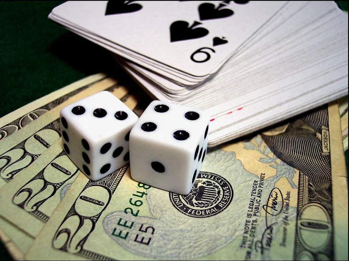 Politicians, policemen named in FIR against matka gambling