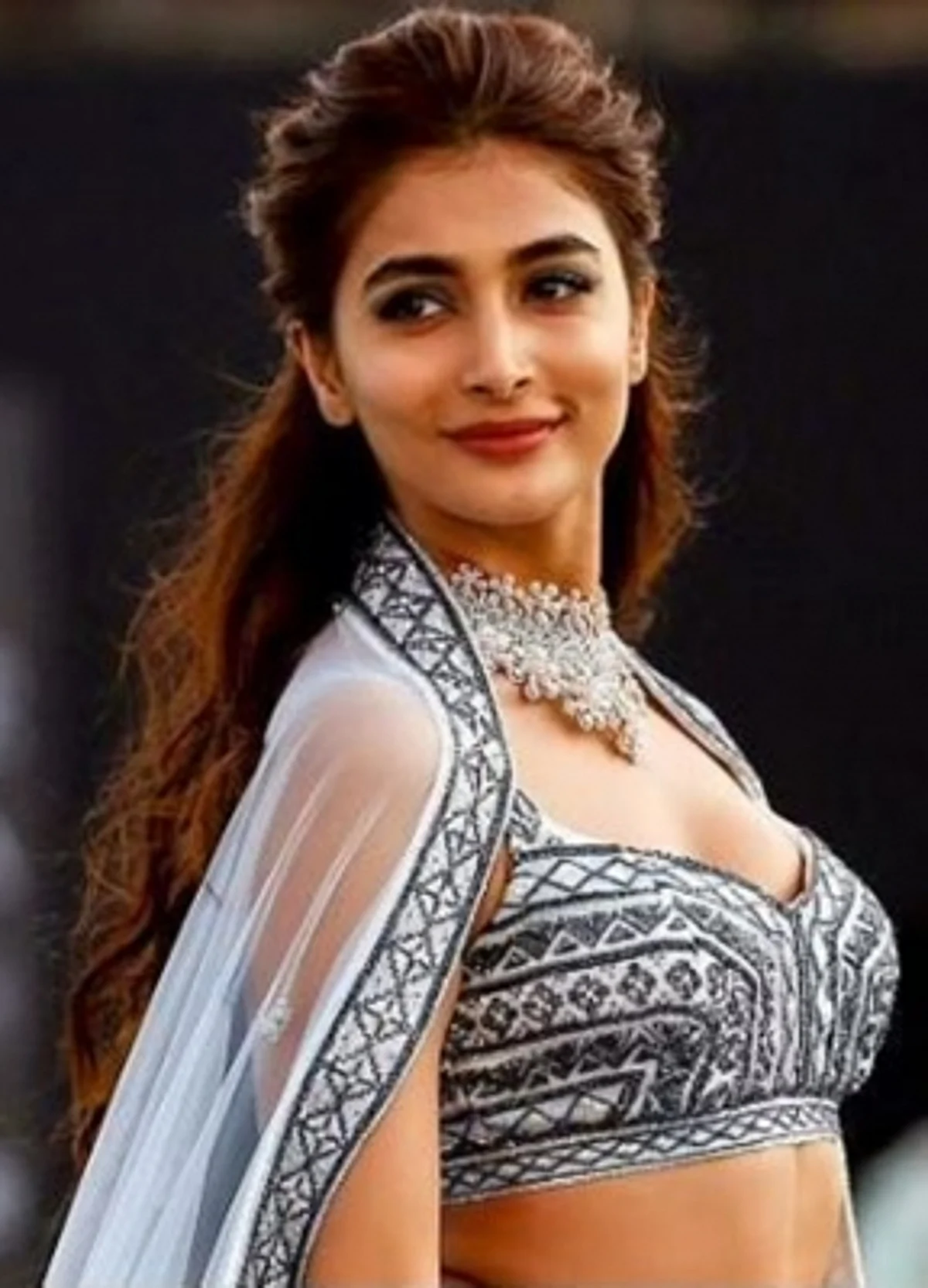 अभिनेत्री Pooja Hegde ने Indigo Airlines पर लगाया गलत व्यवहार करने का आरोप, एयरलाइन ने मांगी माफी