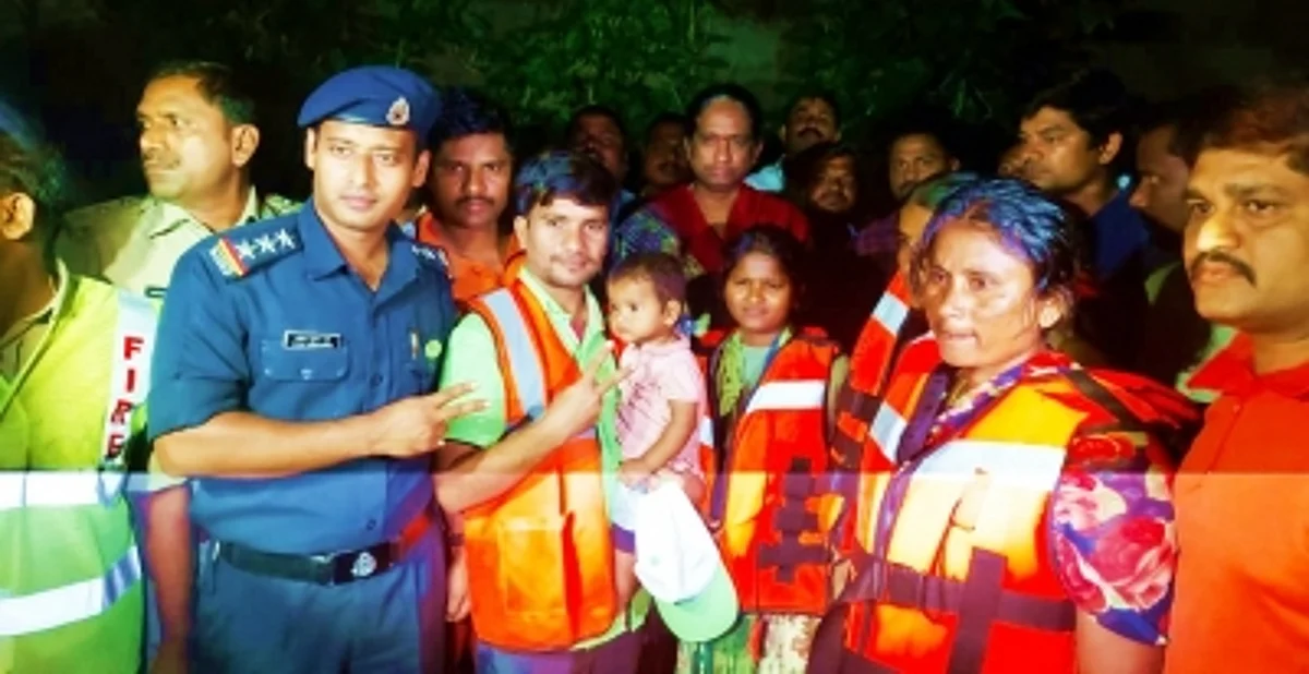 हैदराबाद में NDRF ने बचाई बाढ़-पीड़ितों की जान