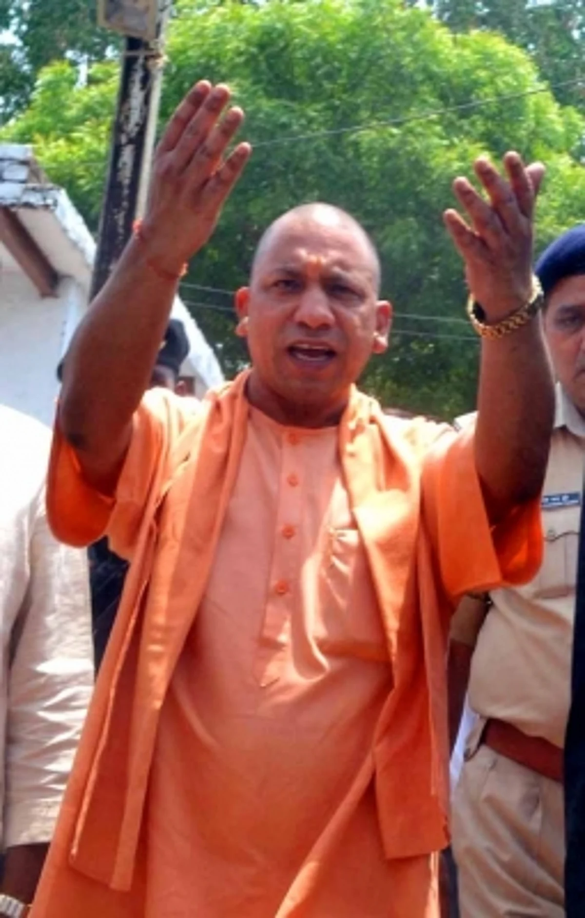 Uttar Pradesh : शास्त्रीय संगीत कलाकारों ने हरिहरपुर में बनाया भक्ति का माहौल
