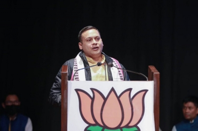 शशि थरूर को 'इतिहास' से सीखने की ज़रूरत : अमित मालवीय