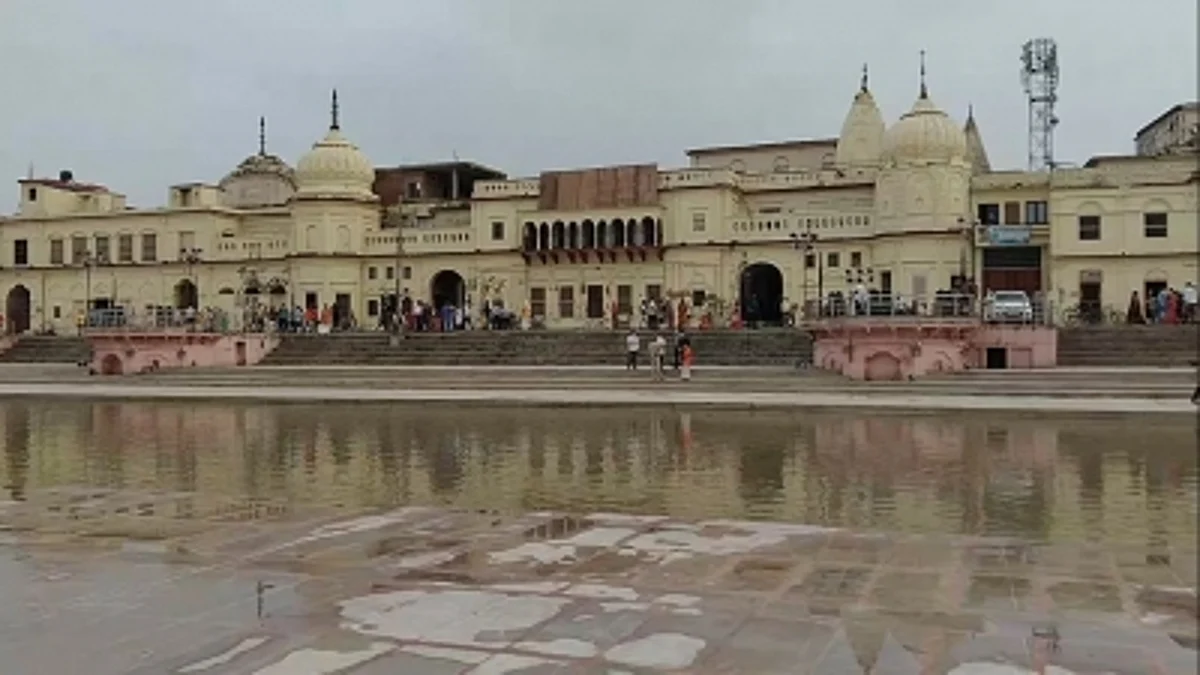 पर्यटकों के स्वागत के लिए तैयार हो रही 'अयोध्या'