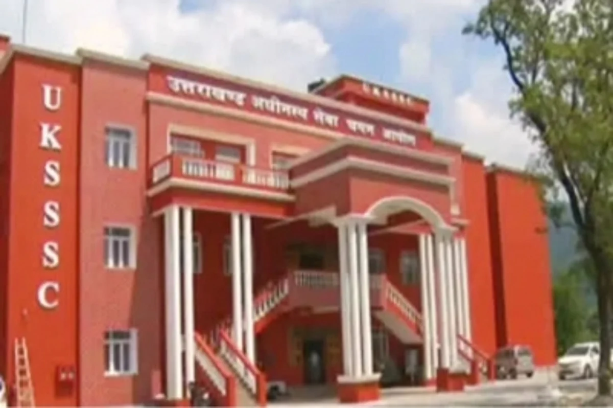 UKSSSC : पेपर लीक मामले में पूर्व सचिव को किया निलंबित