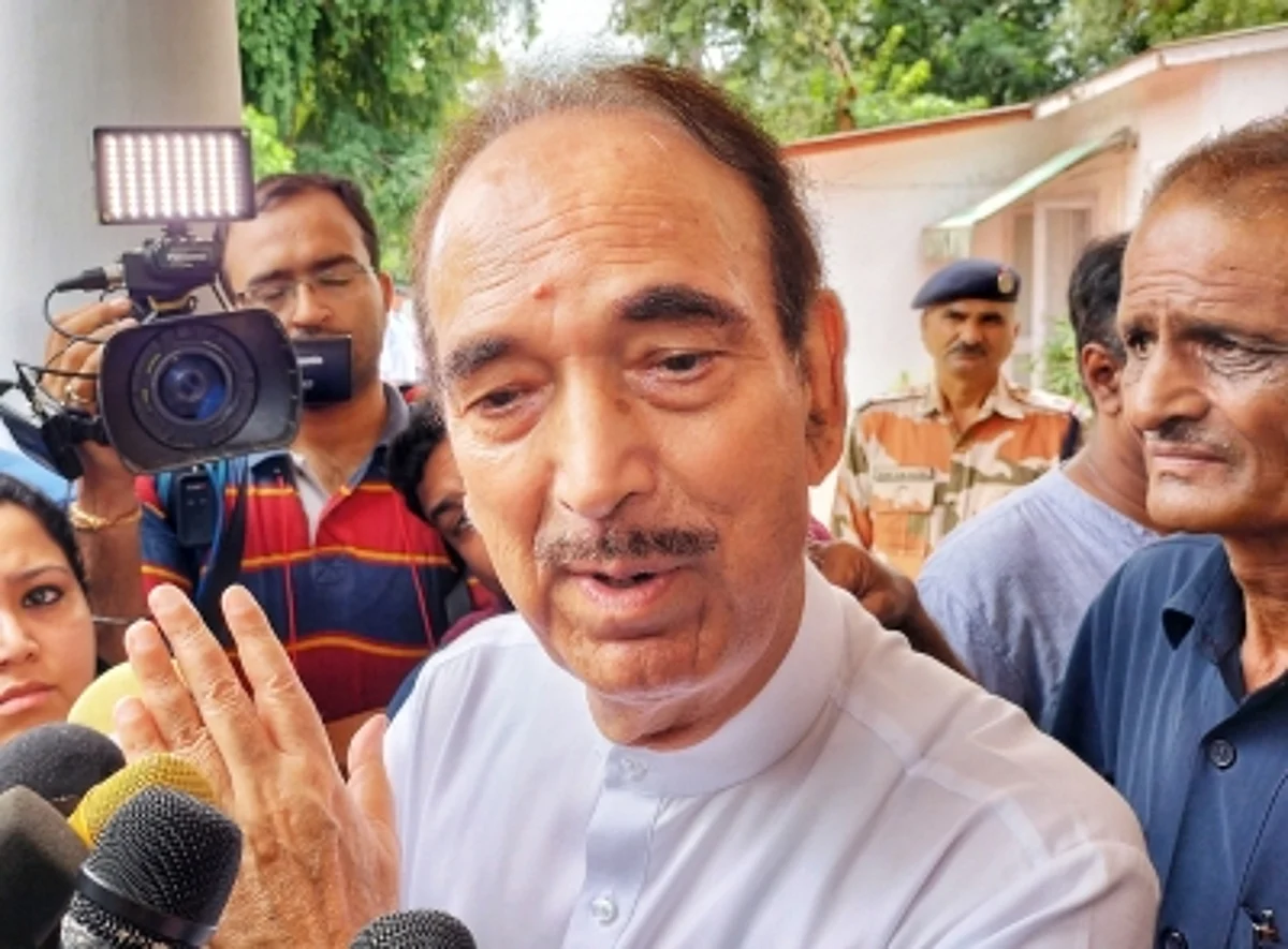 इस्तीफे के बाद नई पार्टी के फैसले पर उत्साहित है आजाद के समर्थक