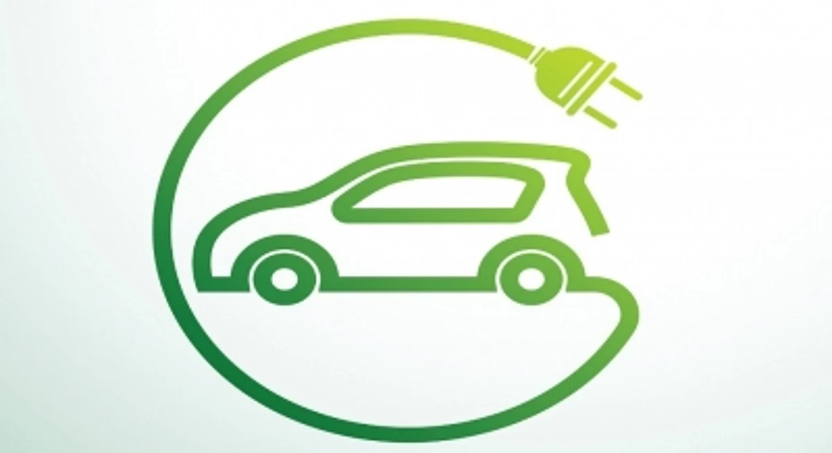 हाईवे पर इलेक्ट्रिक व्हीकल (E-VEHICLE) खराब