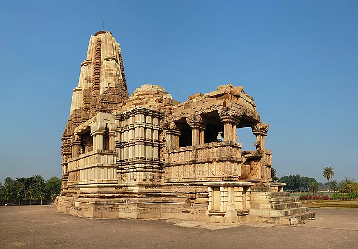 मध्य प्रदेश में होने वाला हिंगोट युद्ध