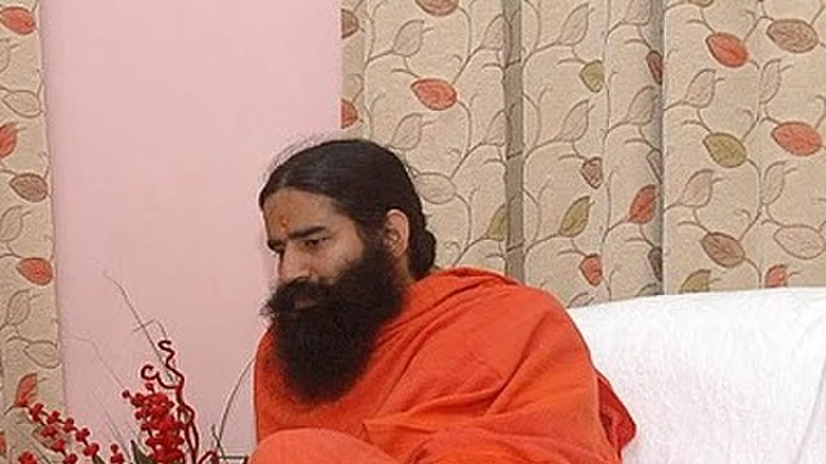 योग गुरु बाबा रामदेव ने कहा औरतें बिना कपड़ों के भी अच्छी लगती हैं