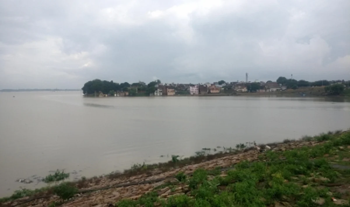 गंगा किनारे होने वाली जल क्रीड़ा