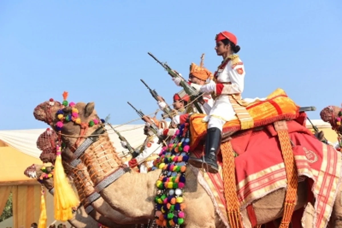 बीएसएफ महिलाओं की ऊंट सवार टुकड़ी (IANS)