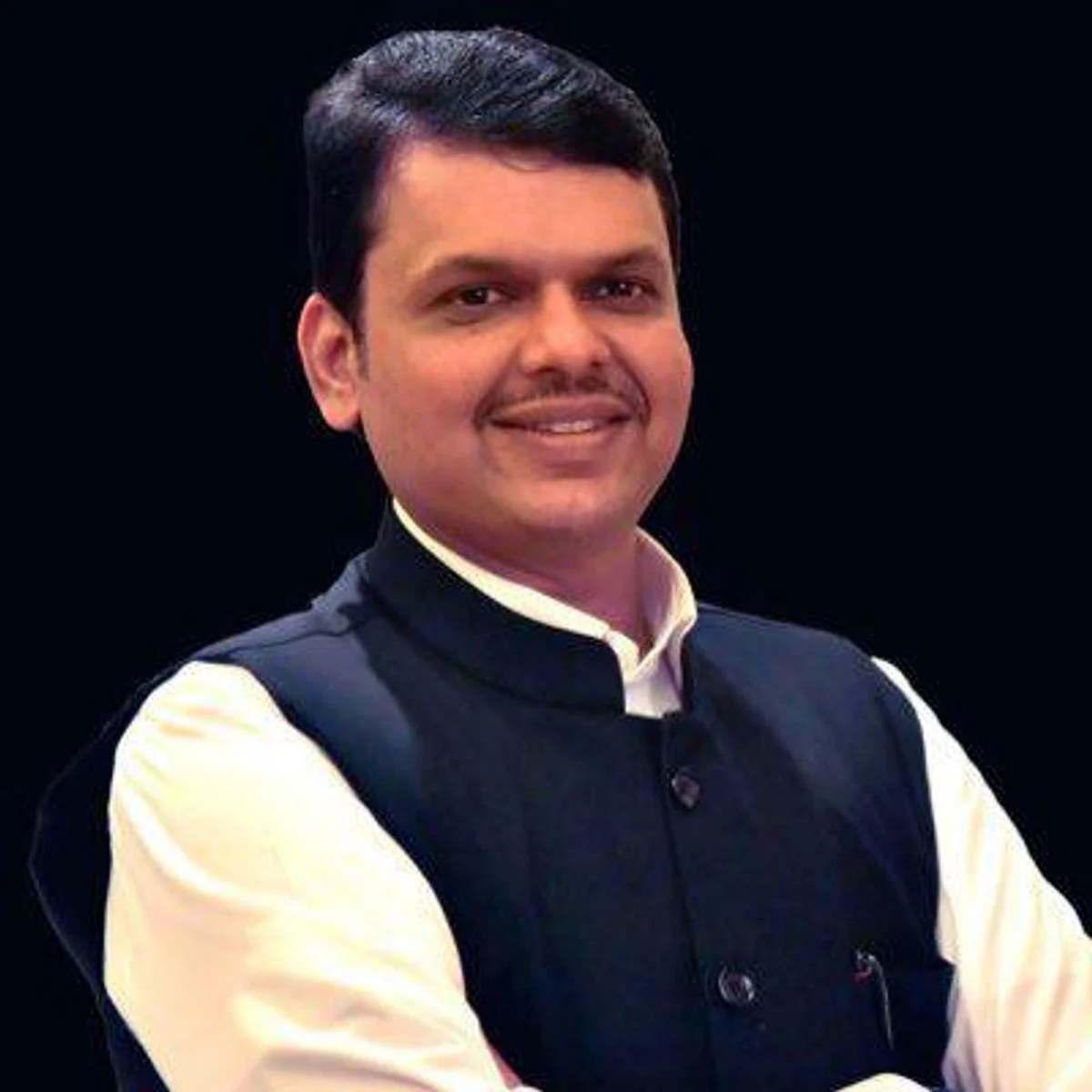 महाराष्ट्र में भाजपा के नेता प्रतिपक्ष देवेंद्र फडणवीस ने मंत्री नवाब मालिक पर लगाया अंडरवर्ल्ड से सम्बन्ध का आरोप