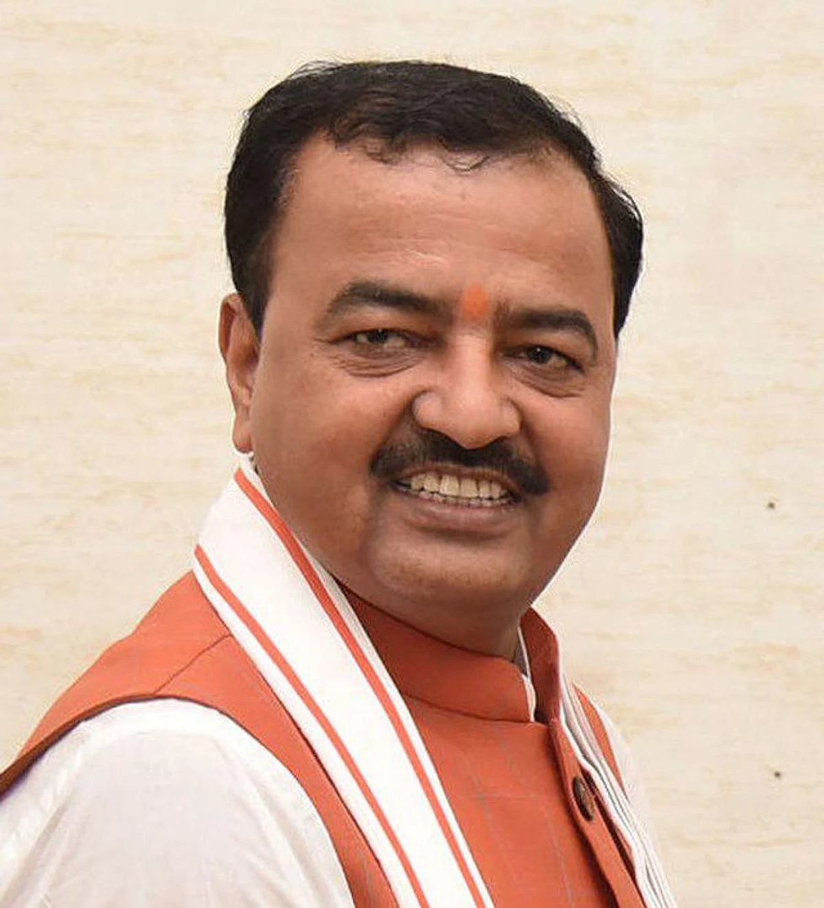 केशव प्रसाद मौर्य: चुनावी हिन्दू बनने की कोशिश कर रहे हैं केजरीवाल