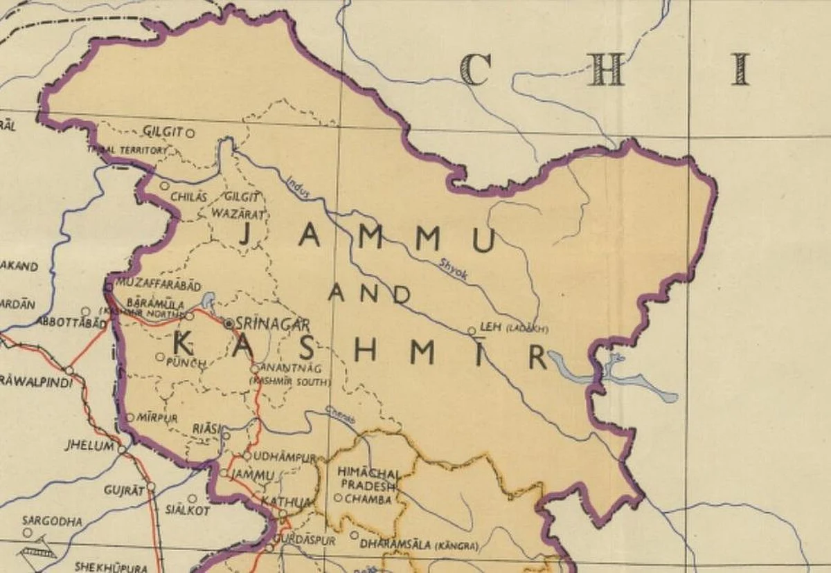 प्रगतिशील कश्मीरी महिलाओं को धमकाया कट्टरपंथियों ने