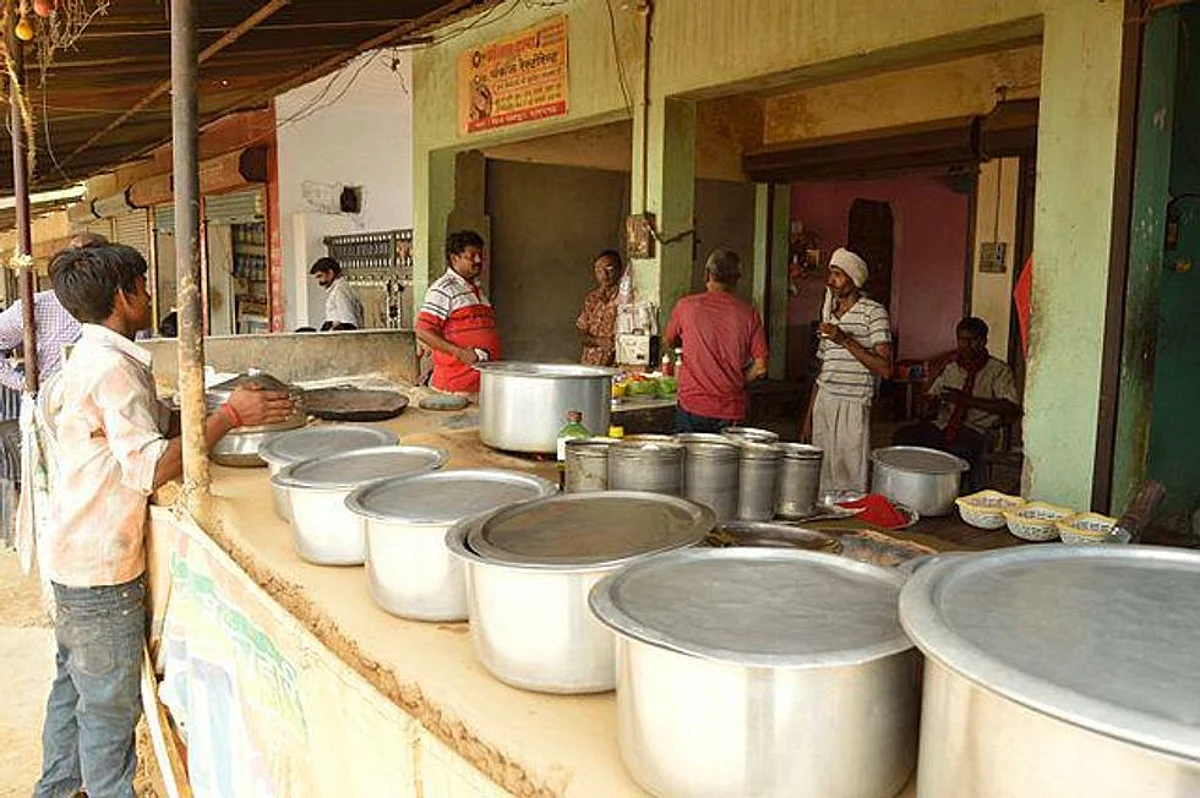 सामाजिक संस्था गूंज की खास पहल खिचड़ी ढाबा (सांकेतिक चित्र, Wikimedia commons)