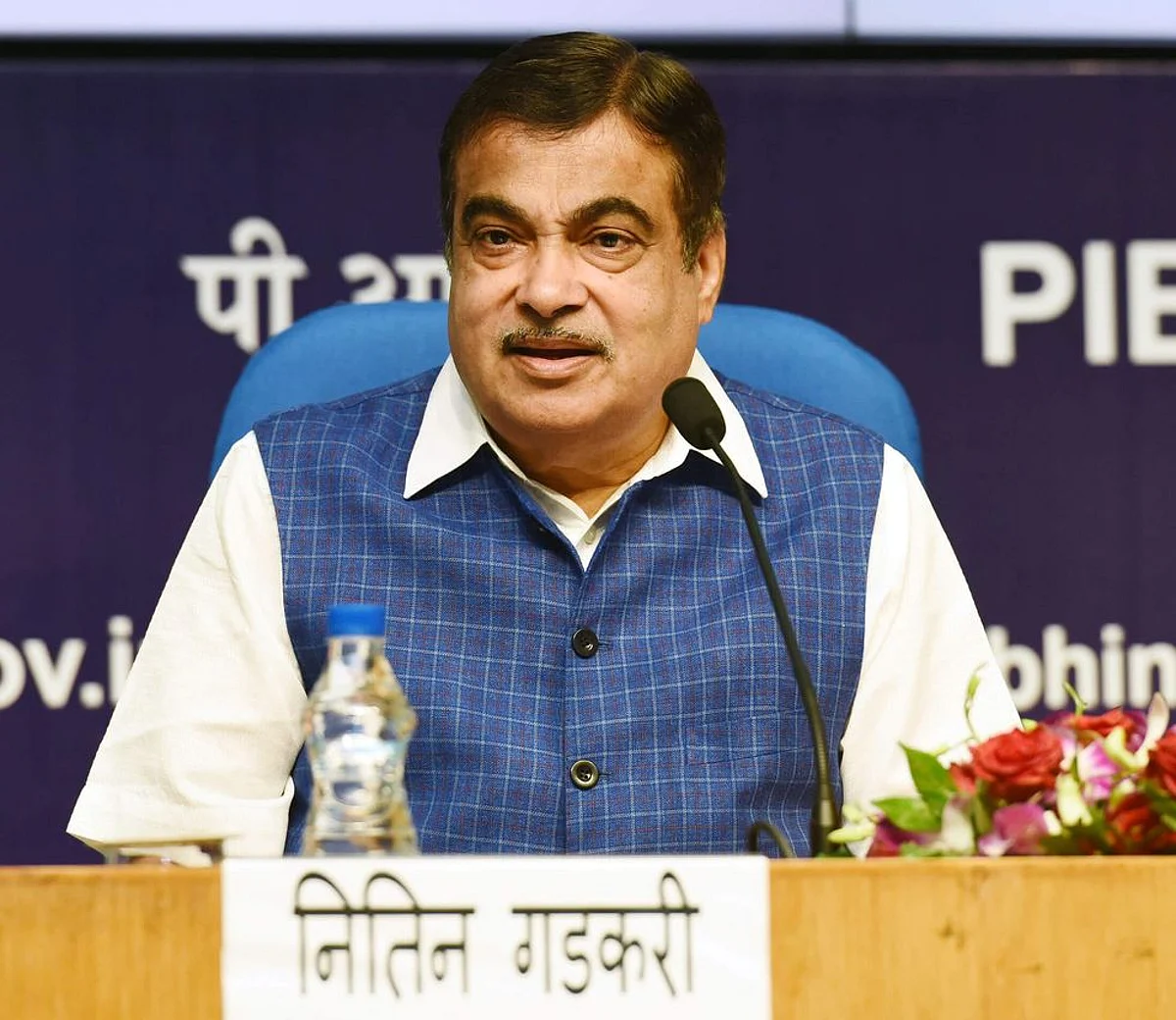 गडकरी के मंत्रालय ने तोड़ा World Record , 24 घंटे में कंक्रीट की सबसे लंबी सड़क बनाई