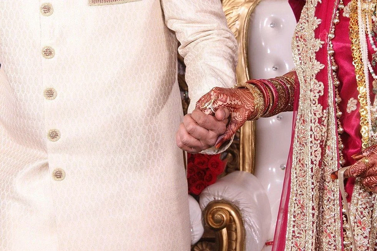 अब शगुन भी ऑनलाइन ही भेजे जाएंगे!