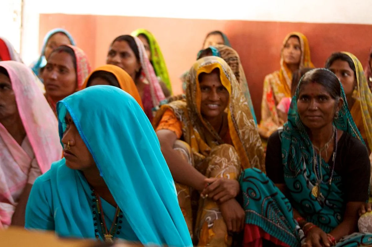 प्रत्येक महिला को साल में 240 दिन से अधिक का रोजगार हासिल होगा। । ( Wikimedia commons )