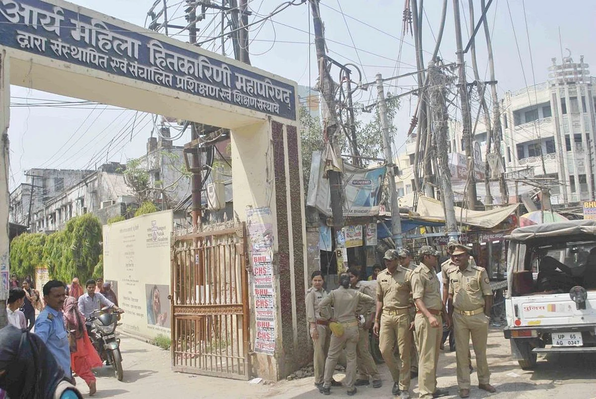लखनऊ पुलिस ने एंटी रोमियो स्क्वॉड का पुर्नोत्थान किया है। (IANS, Twitter)