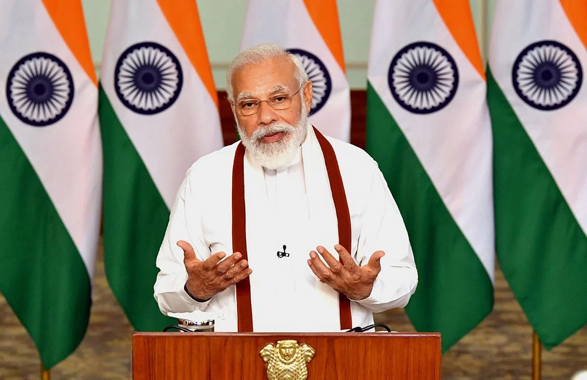 अपार चुनौतियां हैं, जिनके समाधान आप दे सकते हैं: मोदी