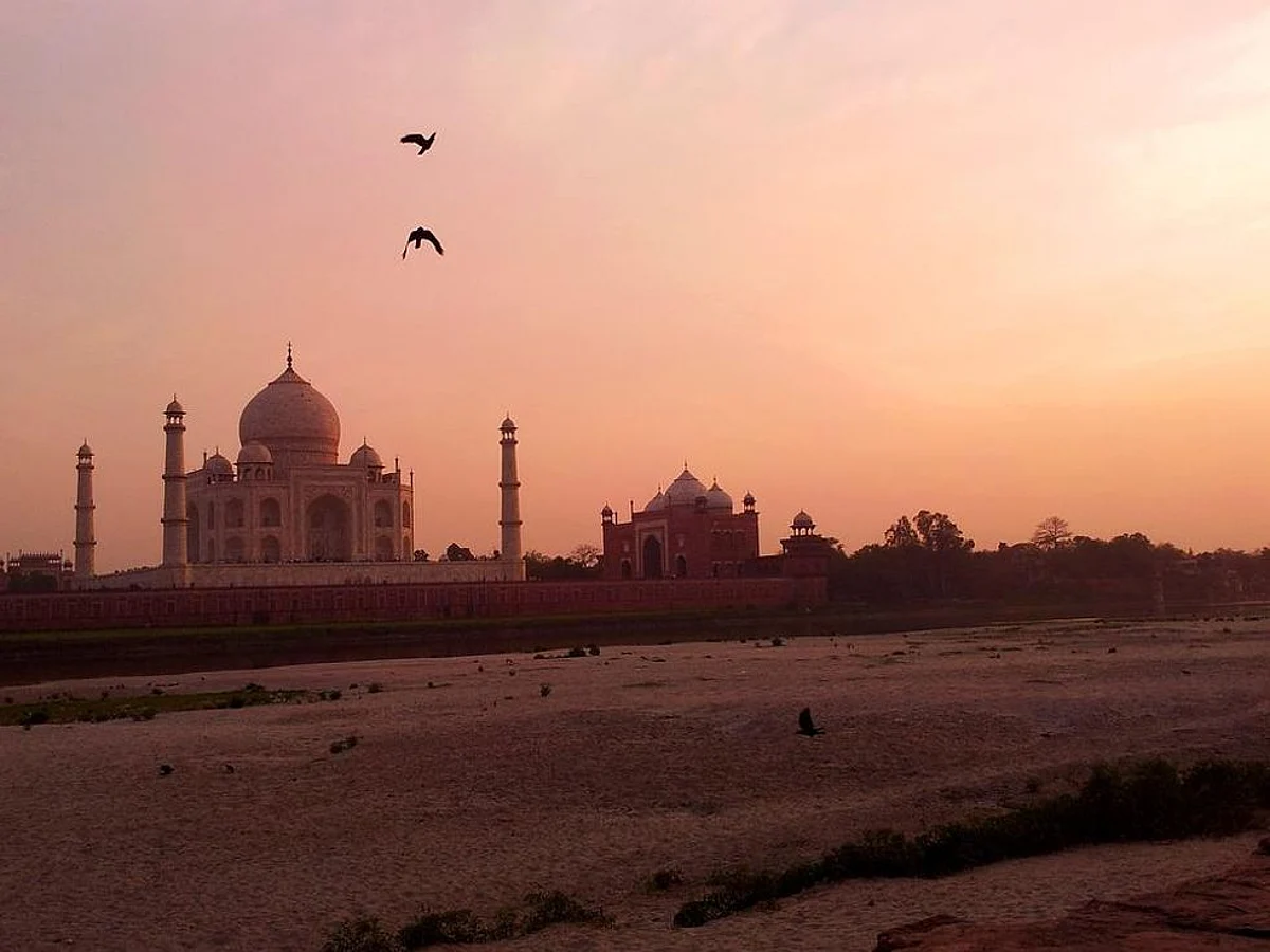 देश में शीर्ष पर्यटन स्थल बना उत्तर प्रदेश