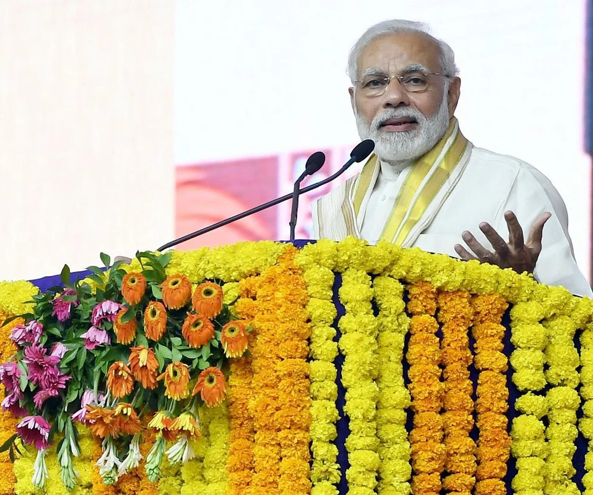 प्रधानमंत्री मोदी ने बिचौलियों के चक्रव्यूह को कैसे तोड़ा?