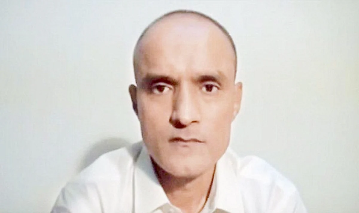 पाक अदालत ने भारत को कुलभूषण मामले पर रुख साफ करने का दूसरा मौका दिया