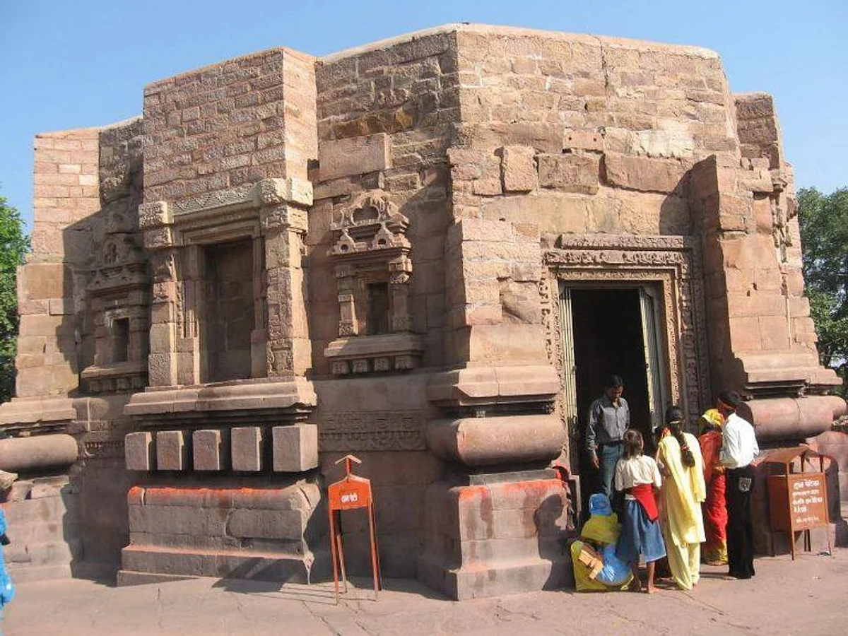 माँ मुंडेश्वरी मंदिर में होते हैं कुछ अनोखे चमत्कार जिसे जानकर आप रह जाएंगे दंग