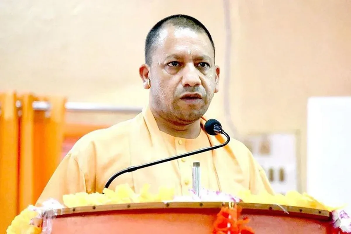 अफसरों को योगी निर्देश, गरीब की झोपड़ी और दुकान पर न चले बुलडोजर