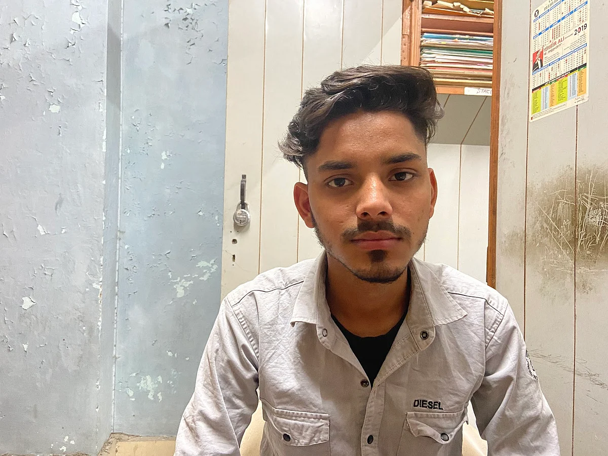 Kazim, 19, 19, lives in Jafrabad.