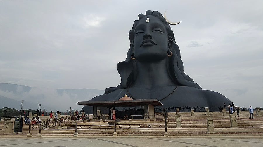 ईशा की आदियोगी प्रतिमा।