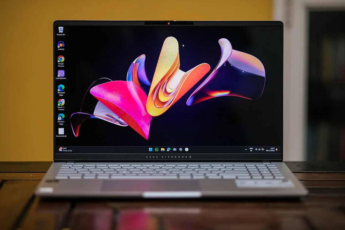 The OLED screen is gorgeous.