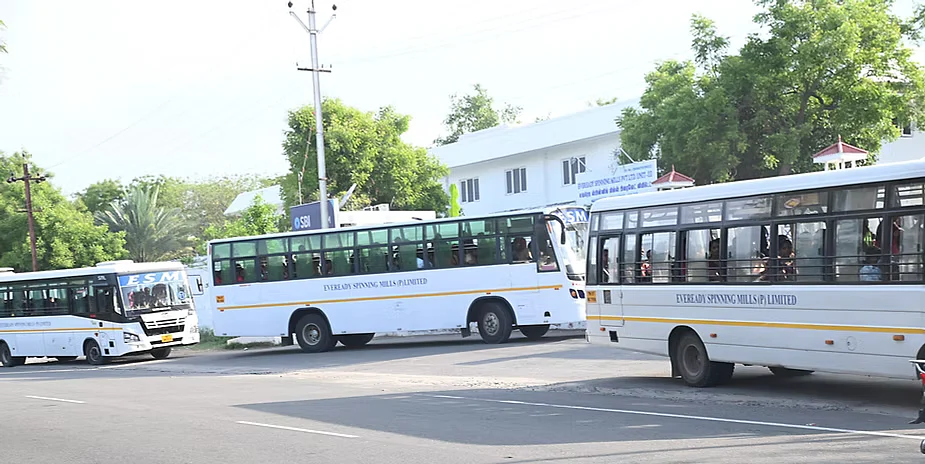 The buses that the migrants commute to work in Dindigul, Tamil Nadu, don’t have fans and windows only let in hot air from outside. 
