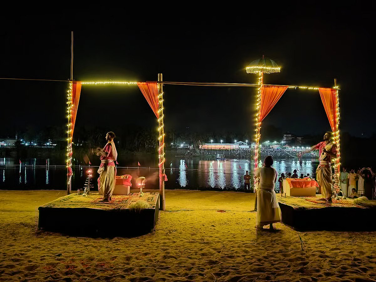 Nila aarti near Bharatapuzha