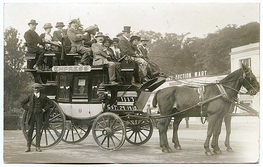 A.W. Futcher's "Empress" two-horse carriage outside Hankinson's, The Square, Bournemouth, Dorset. 29th September, 1913. (Credit flickr)