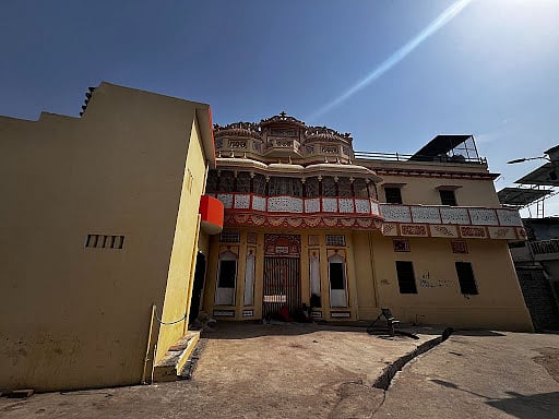 अयोध्या में स्थित आनंद भवन