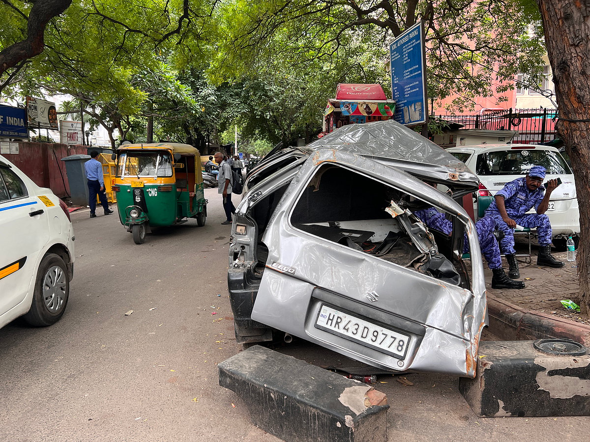 The damaged Maruti Eeco.