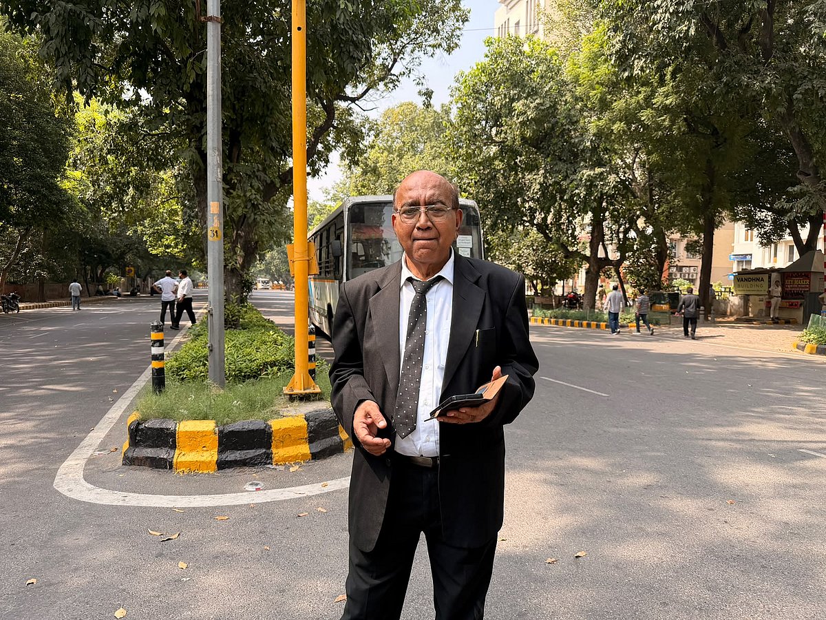 Prem Singhal arrives at the protest site.
