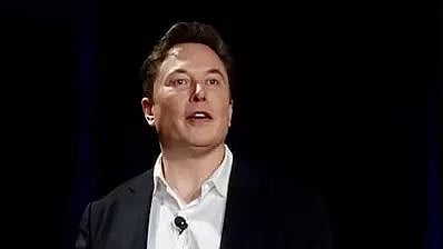 Twitter: Bioவை மாற்றிய மஸ்க்; கையில் sink உடன் தலைமையகத்திற்கு சென்ற ஸ்பேஸ் எக்ஸ் நிறுவனர்