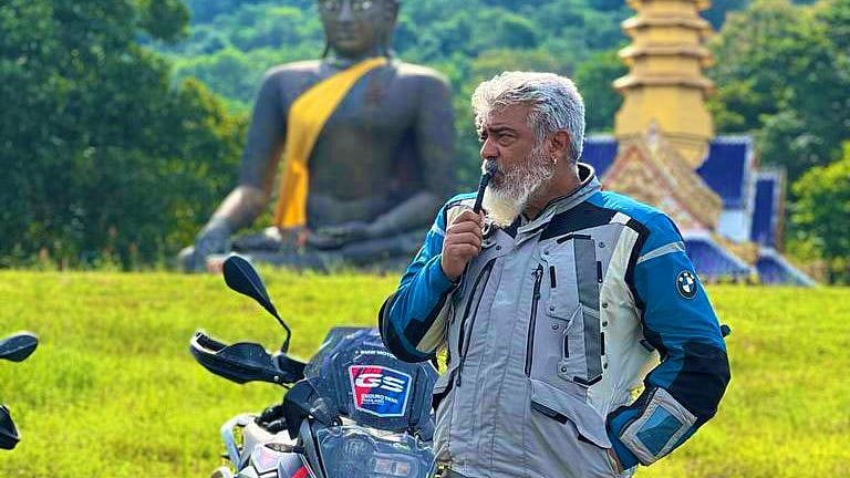 பைக் டிரிப் செல்கிறீர்களா? என்னென்ன பொருட்கள் கண்டிப்பாக வைத்திருக்க வேண்டும்?