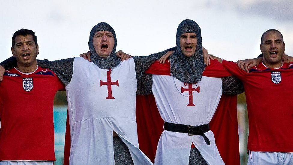 கத்தார் : சிலுவைப் போர் உடையால் சர்ச்சை - இங்கிலாந்து ரசிகர்களுக்கு தடை விதித்ததா FIFA?