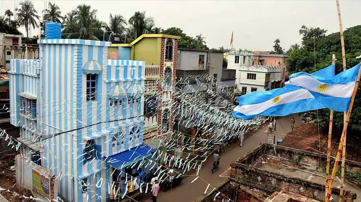 Football World Cup 2022: மெஸ்ஸியின் ஜெர்ஸி நிறத்தில் டீ கடையை அலங்கரித்த நபர்!