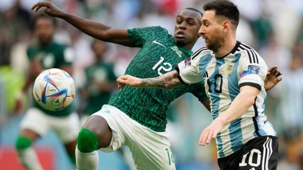 FIFA WC 2022: விடுமுறை அறிவித்த சவுதி அரசர்; அர்ஜென்டினாவை வீழ்த்தி சவுதி வரலாற்று சாதனை!