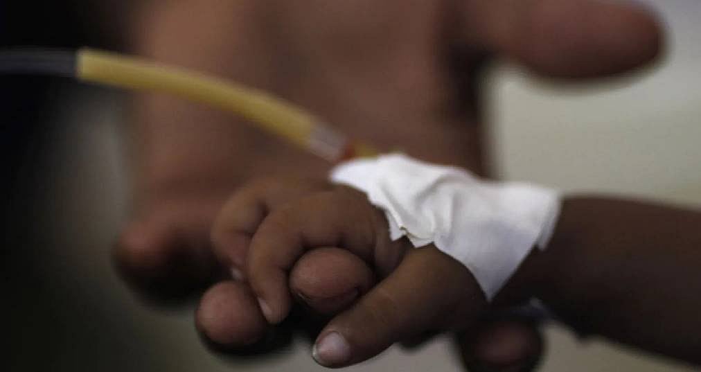 பிறந்த 21 நாட்களே ஆன குழந்தையின் வயிற்றில் இருந்த 8 கருக்கள் - மருத்துவர்கள் அதிர்ச்சி!