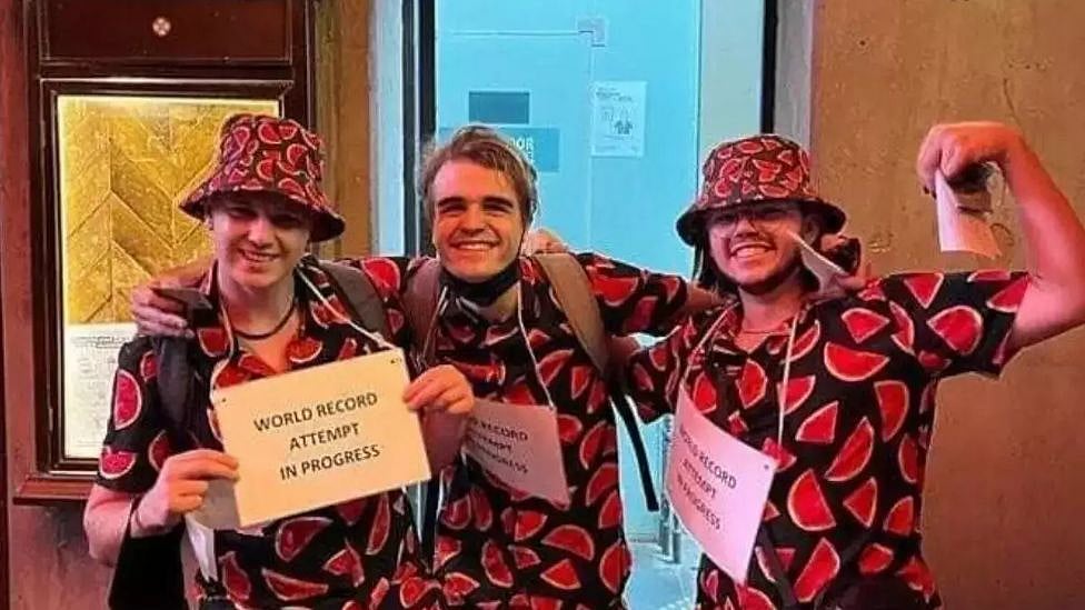 24 மணி நேரம், 78 பப்களில் மது அருந்தி கின்னஸ் சாதனை படைத்த நபர்!